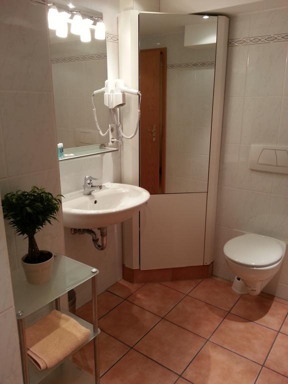 Apartmenthaus Sonnen Düsseldorf Habitación foto